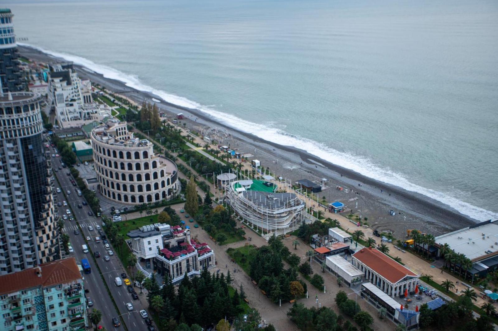 Orbi Aparthotel In Batumi Exterior foto