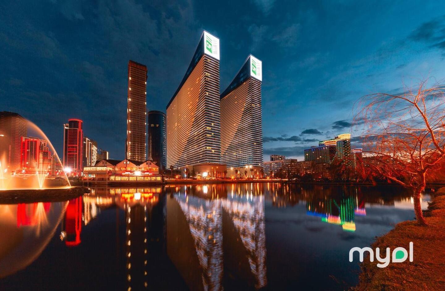 Orbi Aparthotel In Batumi Exterior foto